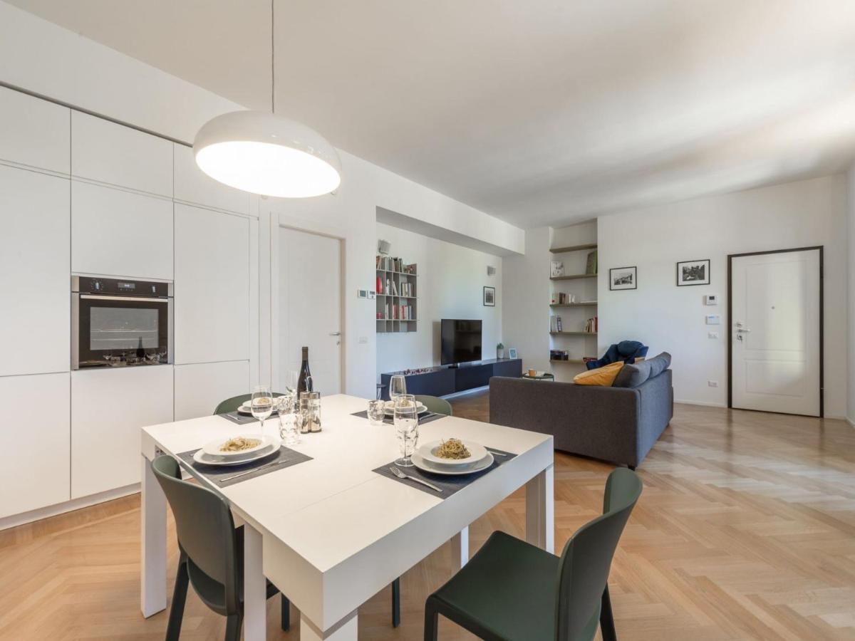 The Best Rent - Spacious Three-Bedroom Apartment With Terrace Milano Exterior foto