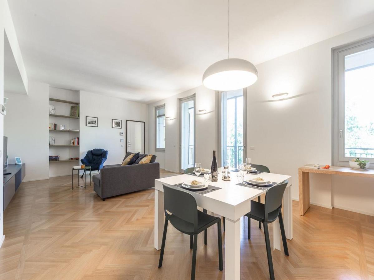 The Best Rent - Spacious Three-Bedroom Apartment With Terrace Milano Exterior foto
